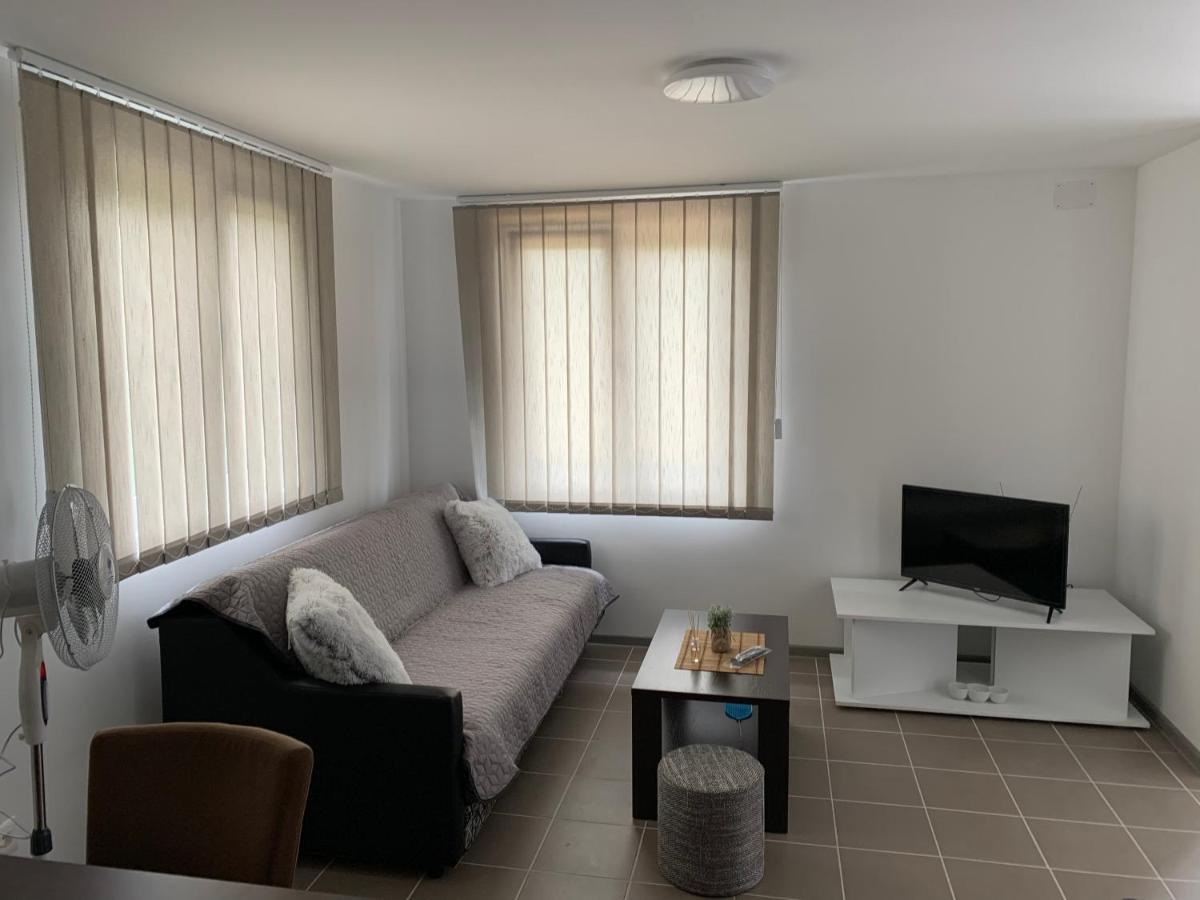 Boja Zalaska - Kameni Apartment Jagodina